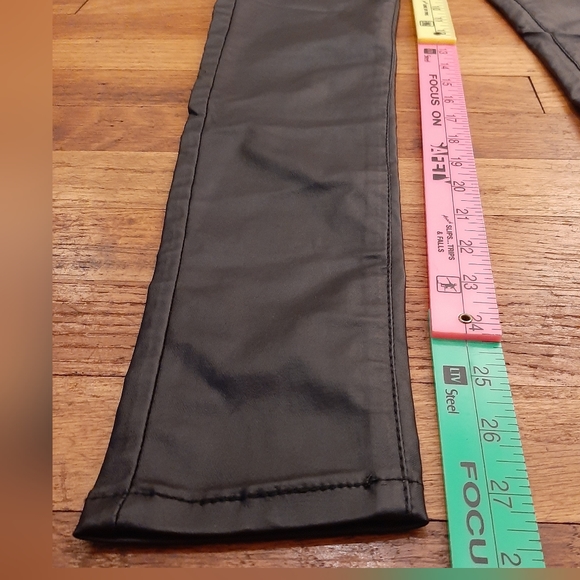 Fashion Nova faux leather pants - Picture 10 of 11